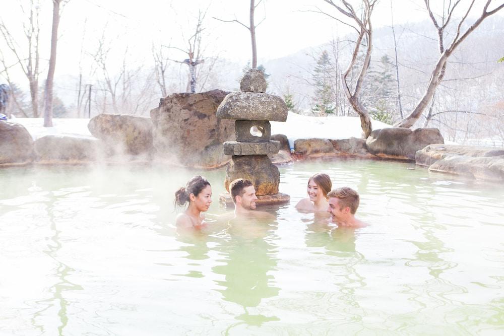 Niseko Grand Hotel Exterior photo