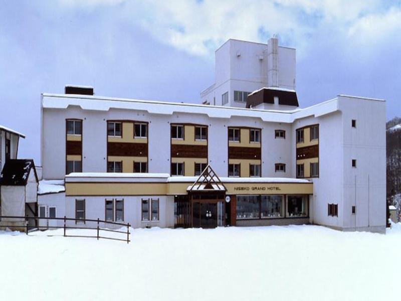 Niseko Grand Hotel Exterior photo